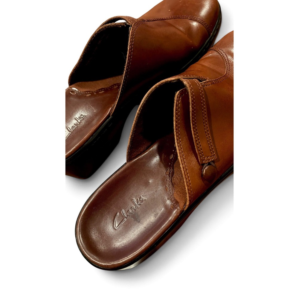 Y2K Clarks Leather Mules Women 8.5 Brown Low Wedge Slip On Comfort Clogs - Picture 4 of 7